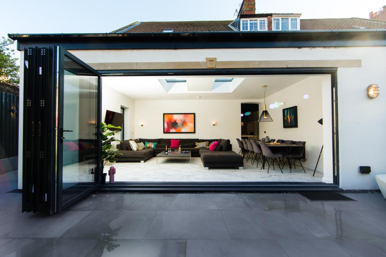 Rounton Villa By Maison Parfaite - Hot Tub - Sea Views - Parking Robin Hood's Bay Luaran gambar