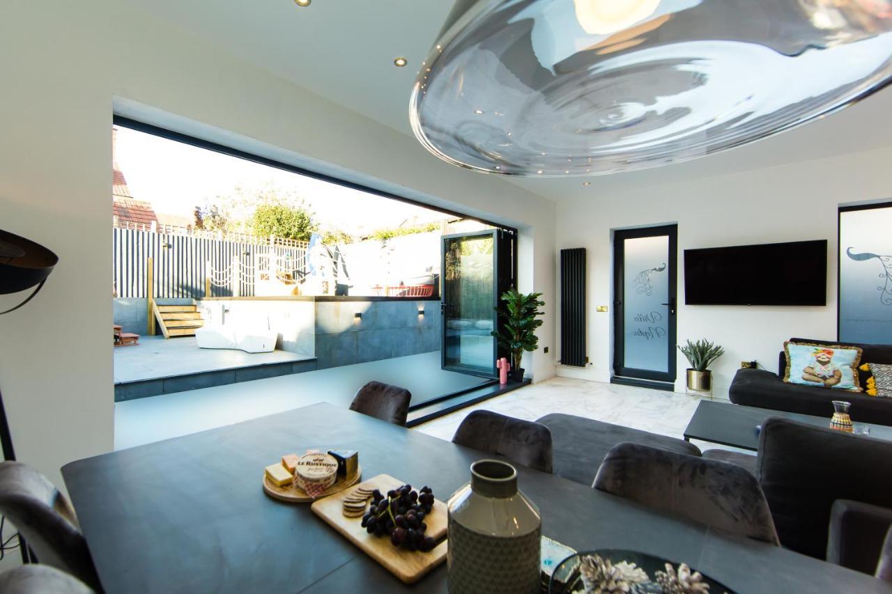 Rounton Villa By Maison Parfaite - Hot Tub - Sea Views - Parking Robin Hood's Bay Luaran gambar