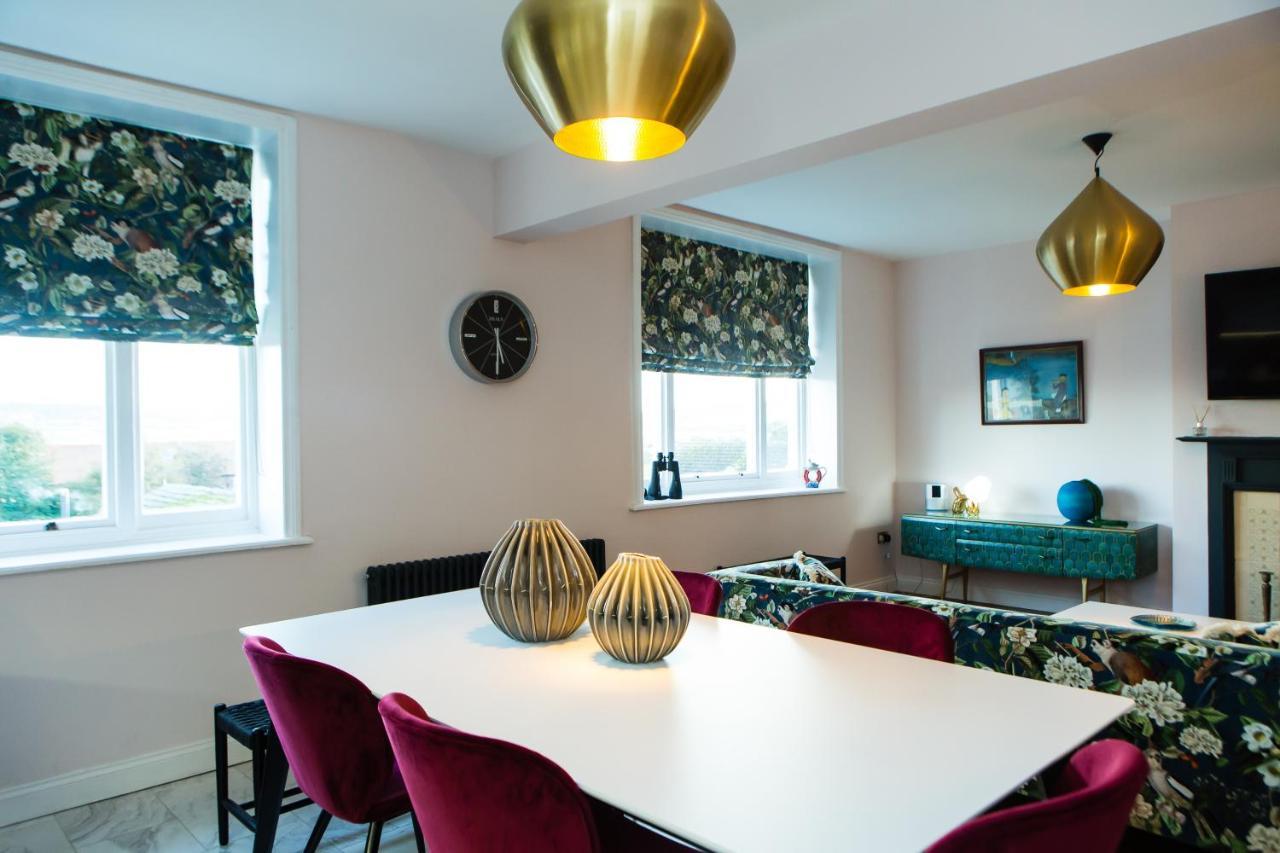Rounton Villa By Maison Parfaite - Hot Tub - Sea Views - Parking Robin Hood's Bay Luaran gambar