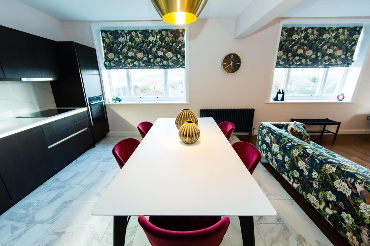 Rounton Villa By Maison Parfaite - Hot Tub - Sea Views - Parking Robin Hood's Bay Luaran gambar