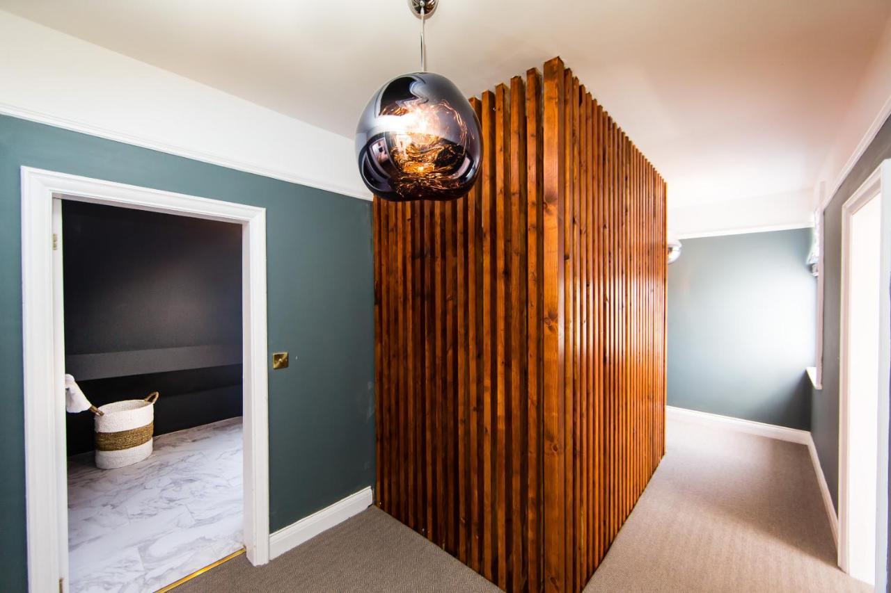 Rounton Villa By Maison Parfaite - Hot Tub - Sea Views - Parking Robin Hood's Bay Luaran gambar